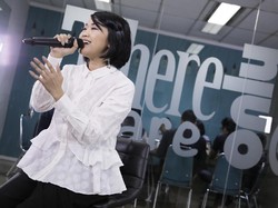 Terjatuh di Panggung, Radhini Selesaikan Penampilan di BNI Java Jazz