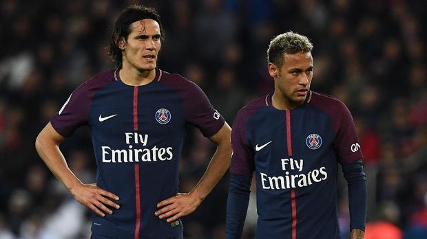 Christophe Dugarry menyatakan Neymar seharusnya menghormati Edinson Cavani.