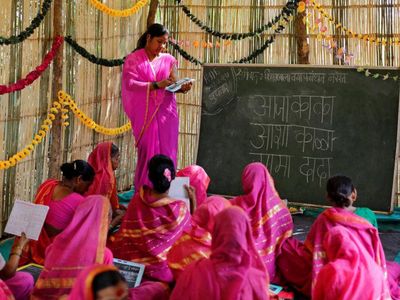 Foto: Sekolah Khusus Nenek-nenek