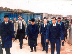 Dibandingkan dengan Jokowi, Begini Aksi Soeharto Saat ke Bosnia