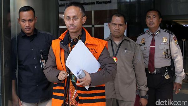 Bupati Pamekasan nonaktif Achmad Syafii Diperiksa KPK