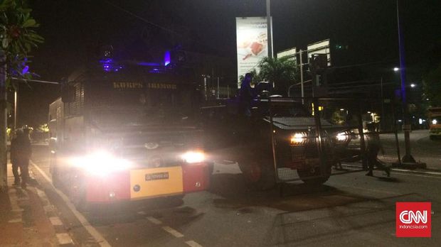 Kronologi Aksi Massa Antikomunis di Luar Gedung LBH Jakarta