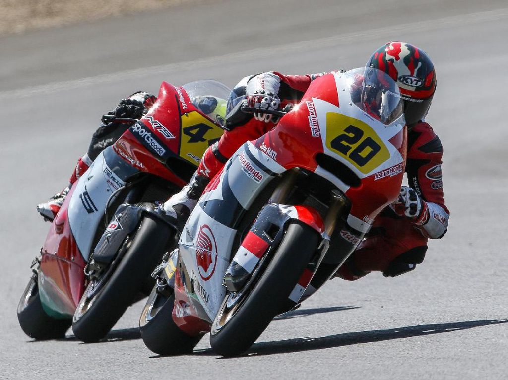 Dimas Ekky Finis Keempat di Jerez Dimas Ekky Finis Keempat di Jerez
