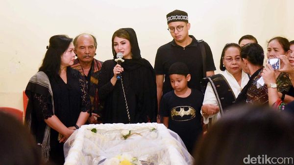 Ibunda Natalie Sarah Meninggal Dunia, Anak Titi DJ Jadi Idola Baru
