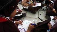 Berbagi Bersih Sehat dengan Masyarakat Desa Kosambi