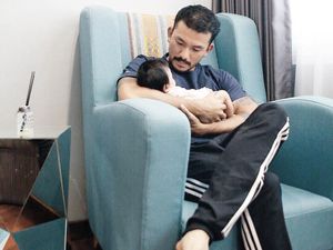 Setelah Punya Anak, Ini yang Diutamakan Rio Dewanto Saat Pilih Furnitur