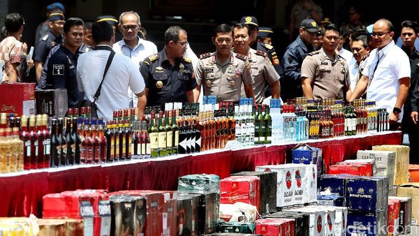 Petugas Gabungan Gagalkan Penyelundupan 50 Ribu Miras dari Singapura