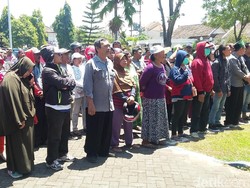 Tolak Relokasi, PKL Ki Bagus Asra Bondowoso Datangi Kantor Dewan