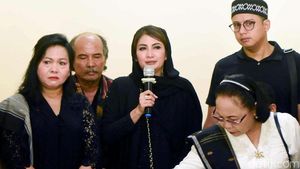 Duka Natalie Sarah Melepas Sang Bunda