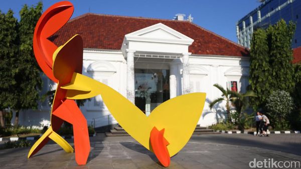 Kaya Warna dan Rasa di Pameran Patung Skala Galnas