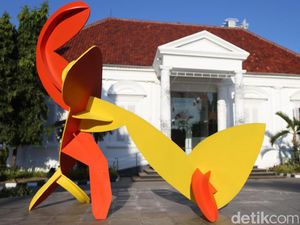 Kaya Warna dan Rasa di Pameran Patung Skala Galnas