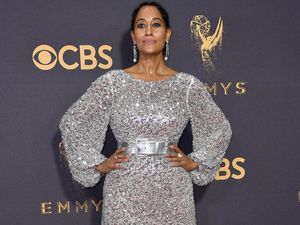 Foto: 10 Selebriti dengan Pilihan Busana Terburuk di Emmy Awards 2017 Foto: 10 Selebriti dengan Pilihan Busana Terburuk di Emmy Awards 2017