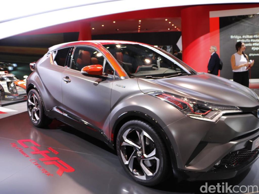 Bulan Depan Toyota Luncurkan SUV, Siapakah Dia? Bulan Depan Toyota Luncurkan SUV, Siapakah Dia?