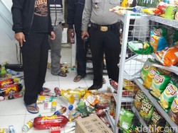 Perampok Bersenjata Api Satroni Mini Market di Kopo Bandung