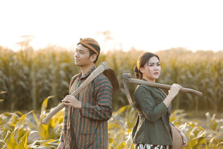 Pre Wedding Concept Sawah Outdoor Photography By Bastera