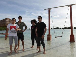 Deva Mahenra Tahan Melucu di Reboot Jomblo