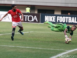 Poin Madura United dan Persija sama 42 sampai pekan ke-25 Liga 1 musim 2017. Namun, Persija bisa digeser Madura United karena mereka punya satu tabungan laga atau baru main 24 kali. 