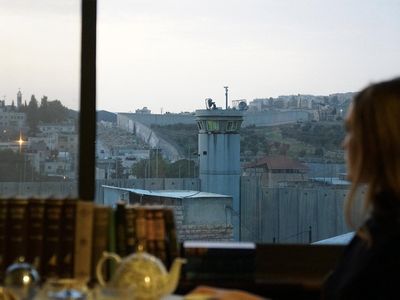 Foto: Hotel dengan Pemandangan Tembok Pemisah Israel dan Palestina