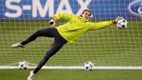 Eks kiper timnas Jerman di PD ini pensiun pada 2014 untuk beralih menjadi pegulat pro. Tahun ini, Tim Wiese kembali ke sepakbola dan bermain untuk tim papan bawah SSV Dillingen. (Scott Heavey/Getty Images)