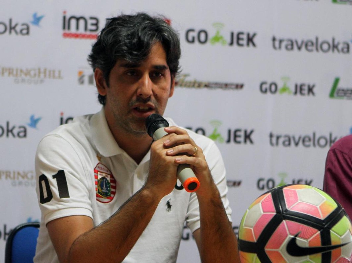 Pelatih Persija Jakarta, Stefano Cugurra Teco (Foto: ist.)