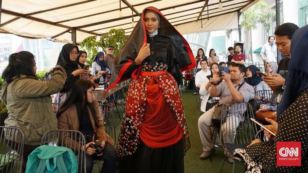 Think Fashion akan bawa sejumlah desainer Indonesia ke Turki dan Dubai. Foto: CNN Indonesia/Elise Dwi Ratnasari