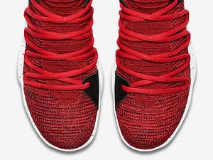 Yummy! Nike Rilis Sneakers Terinspirasi Kue Red Velvet