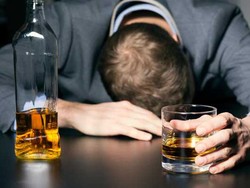 Mahasiswa Ini Tewas Setelah Ikut Tantangan Minum 6 Koktail dalam 3 Menit!