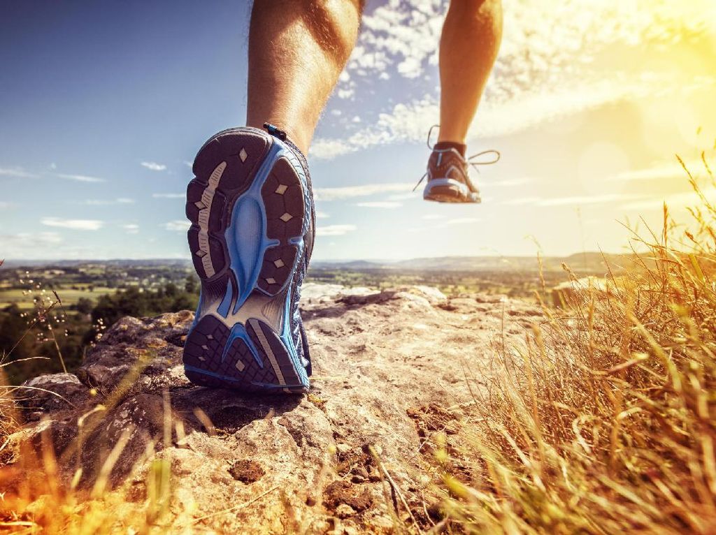 Sepanjang April RI Kebanjiran Impor Sepatu Lari Sepanjang April RI Kebanjiran Impor Sepatu Lari
