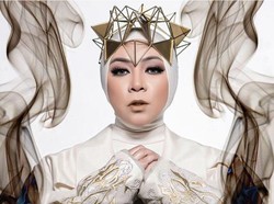 Melly Goeslaw Siapkan Konser Intim