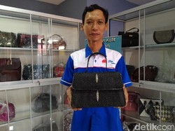 Akhirnya Tas Kulit Ikan Pari Pesanan Iriana Jokowi Rampung Digarap