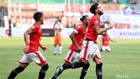 Tim Macan Kemayoran sukses mencetak kemenangan melalui gol sundulan pemain bertahan Willian Pacheco. 