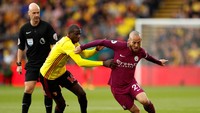 Pesta gol City ke gawang Watford tak lepas dari peran David Silva. Dia pengumpan gol kedua Sergio Aguero dan Otamendi. (Foto: John Sibley/Reuters)
