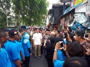 Sandiaga Bersama Bidadari Indonesia Resmikan MCK di Johar Baru