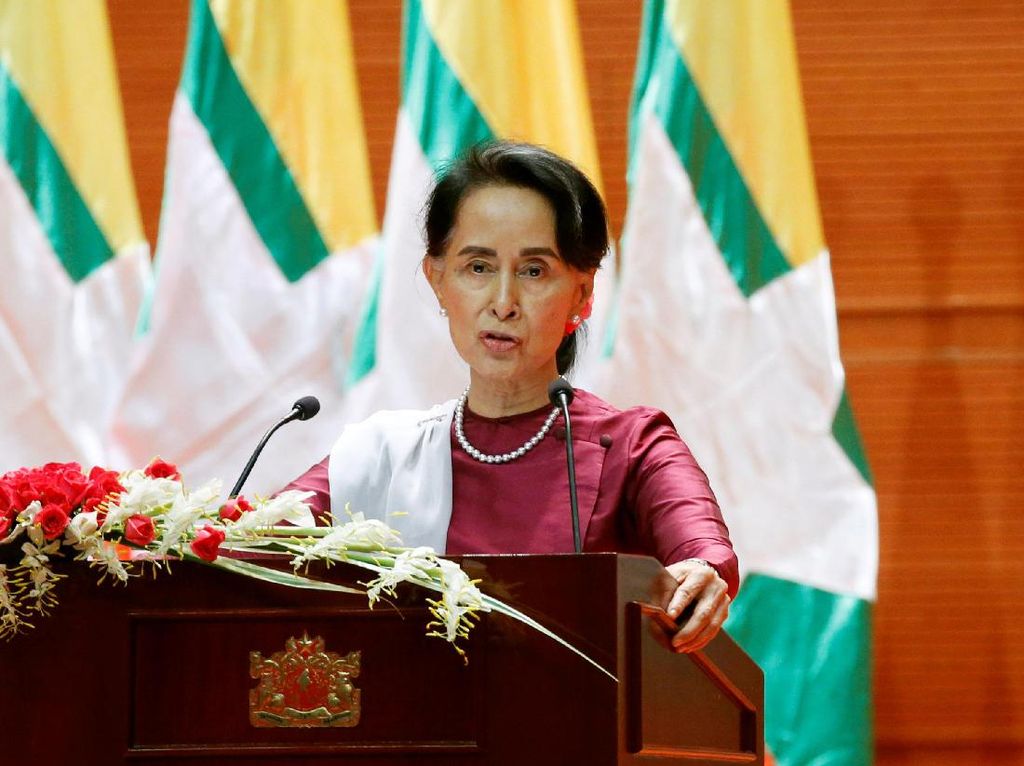 Junta Myanmar Pindahkan Aung San Suu Kyi ke Sel Isolasi Penjara Junta Myanmar Pindahkan Aung San Suu Kyi ke Sel Isolasi Penjara
