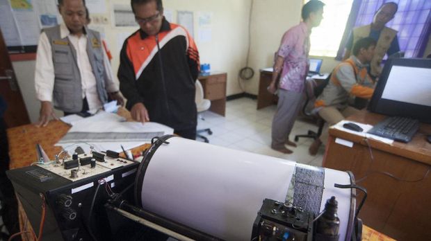 Gunung Agung Siaga, Puluhan Warga Karang Asem Mengungsi