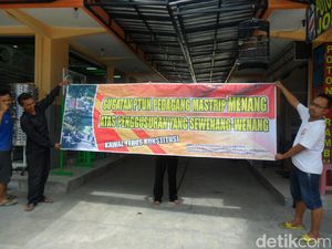 PTUN Menangkan Gugatan PKL Mastrip Kota Blitar PTUN Menangkan Gugatan PKL Mastrip Kota Blitar