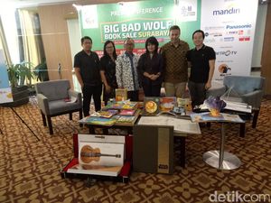 Pemprov Jatim Bagikan 600 Voucher Belanja Big Bad Wolf Pemprov Jatim Bagikan 600 Voucher Belanja Big Bad Wolf