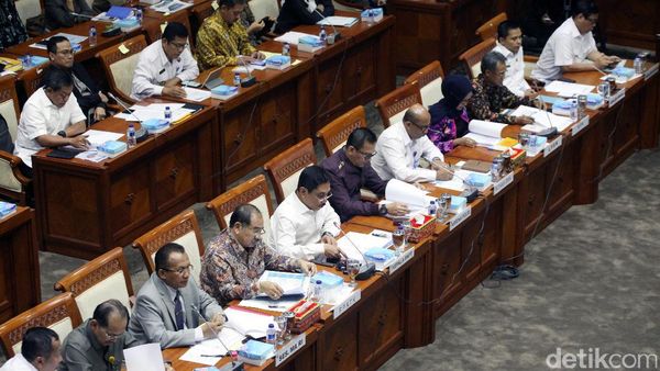 Komisi III Rapat dengan Mitra Kerja Bahas Anggaran 2018