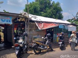 Cerita Pemilik Warung Lihat Bom Molotov Milik Teroris di Cirebon