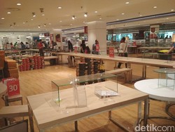 Gerai Mau Tutup, Barang di Matahari Pasaraya Blok M Nyaris Ludes