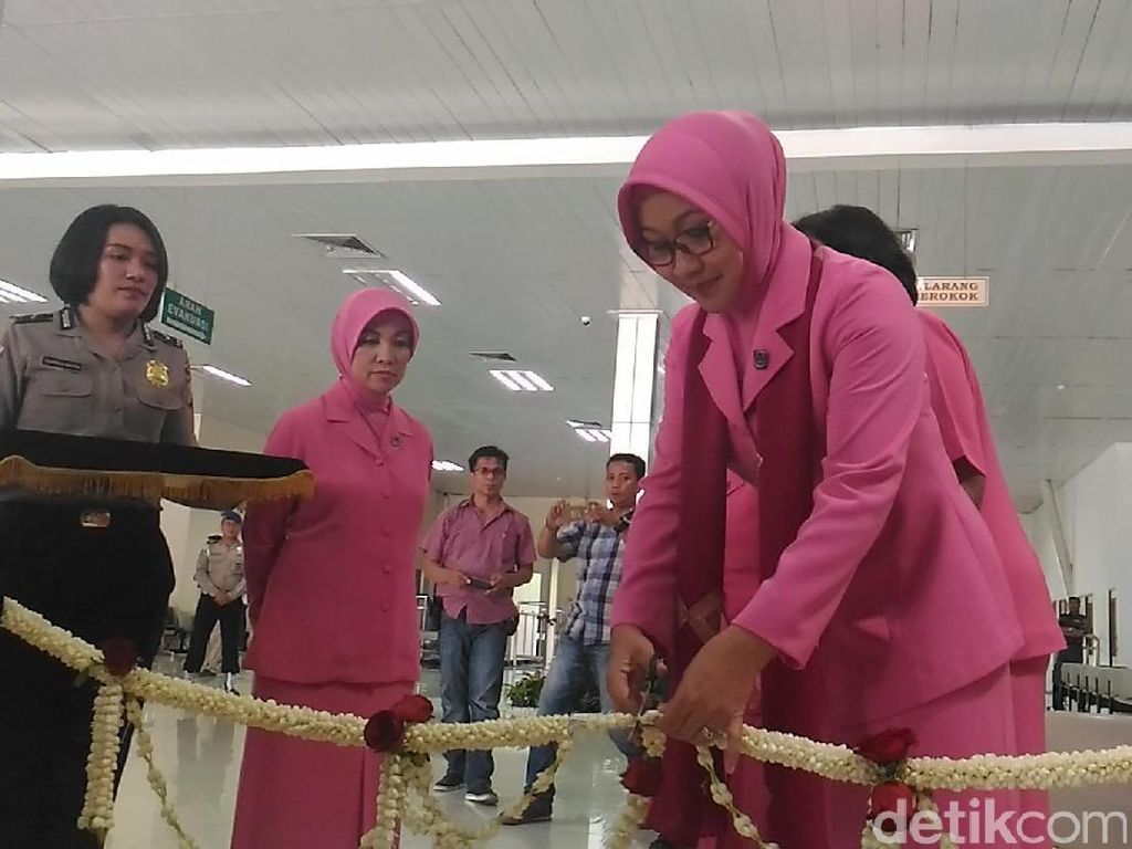 Bhayangkari Resmikan Taman Baca di Pelabuhan Tanjung Priok Bhayangkari Resmikan Taman Baca di Pelabuhan Tanjung Priok
