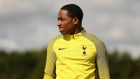 Kyle Walker-Peters saat ini memperkuat Tottenham Hotspur. Full back 20 tahun ini berpaspor Inggris. (Alex Pantling/Getty Images)