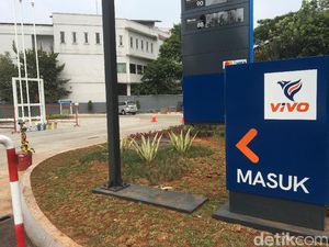 Bikin Kaget, Ada SPBU Mirip Merek HP di Jakarta Timur