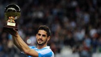 Isco adalah pemenang penghargaan Golden Boy 2012. Pemain asal Spanyol kelahiran 1992 itu kini bermain untuk Real Madrid. (Foto: Jorge Guerrero/AFP Photo)