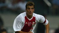 Rafael van der Vaart adalah pemenang penghargaan Golden Boy pertama pada 2003. Pemain asal Belanda kelahiran 1983 itu kini bermain untuk FC Midtjylland. (Foto: Jamie McDonald/Getty Images)