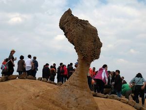 Foto: Batu yang Mirip Kepala Ratu Elizabeth