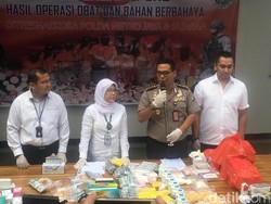Polisi Temukan Peredaran PCC di Toko Obat di Jakarta