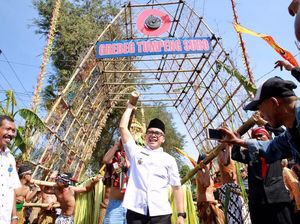 Sambut Suro, Tumpeng Raksasa Diarak di Dusun Pekulo Banyuwangi