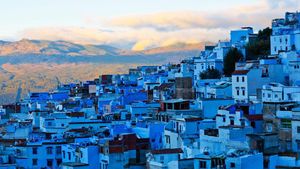 Foto: Kota yang Berwarna Biru