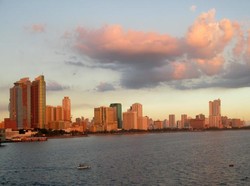 Melihat Sunset dari Kapal Pesiar di Filipina
